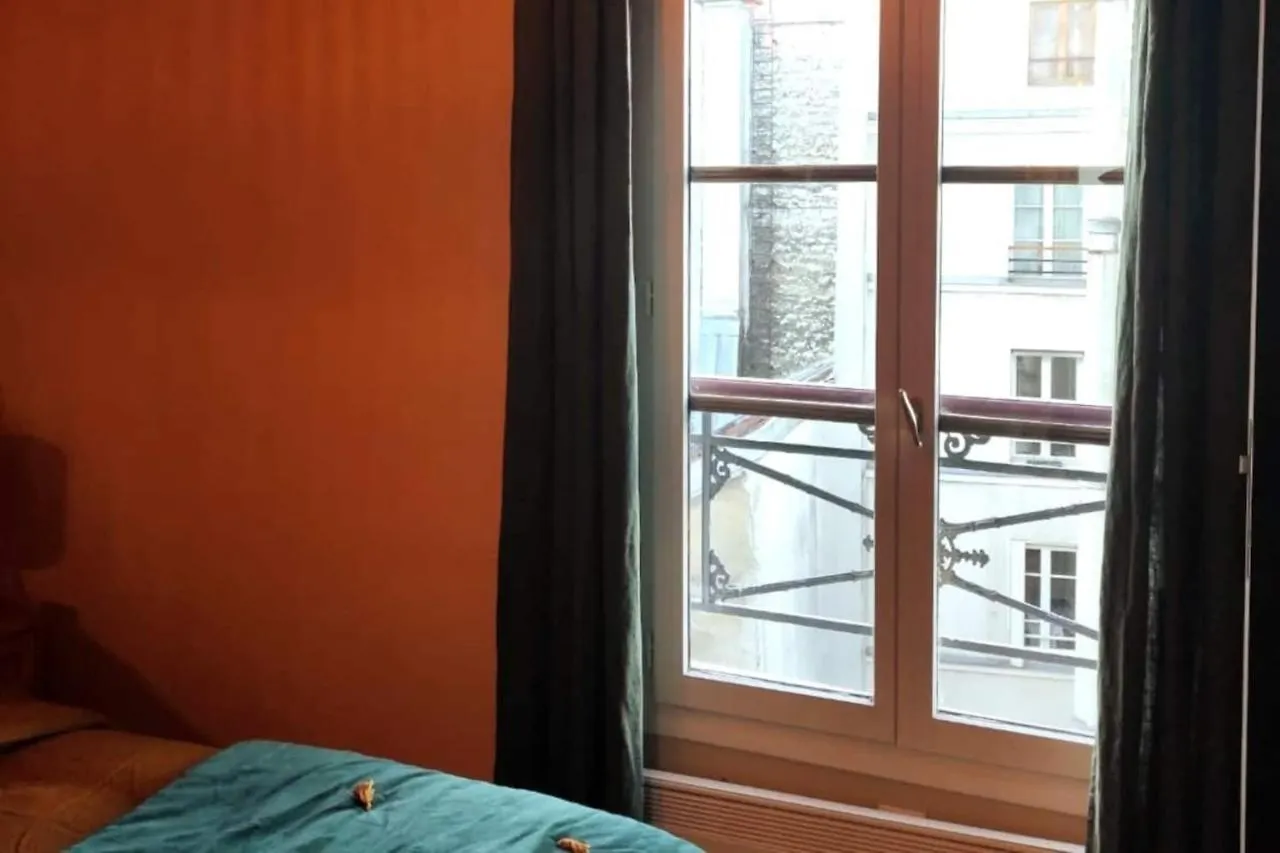 Cosy 1 Bedroom Apartment In Paris