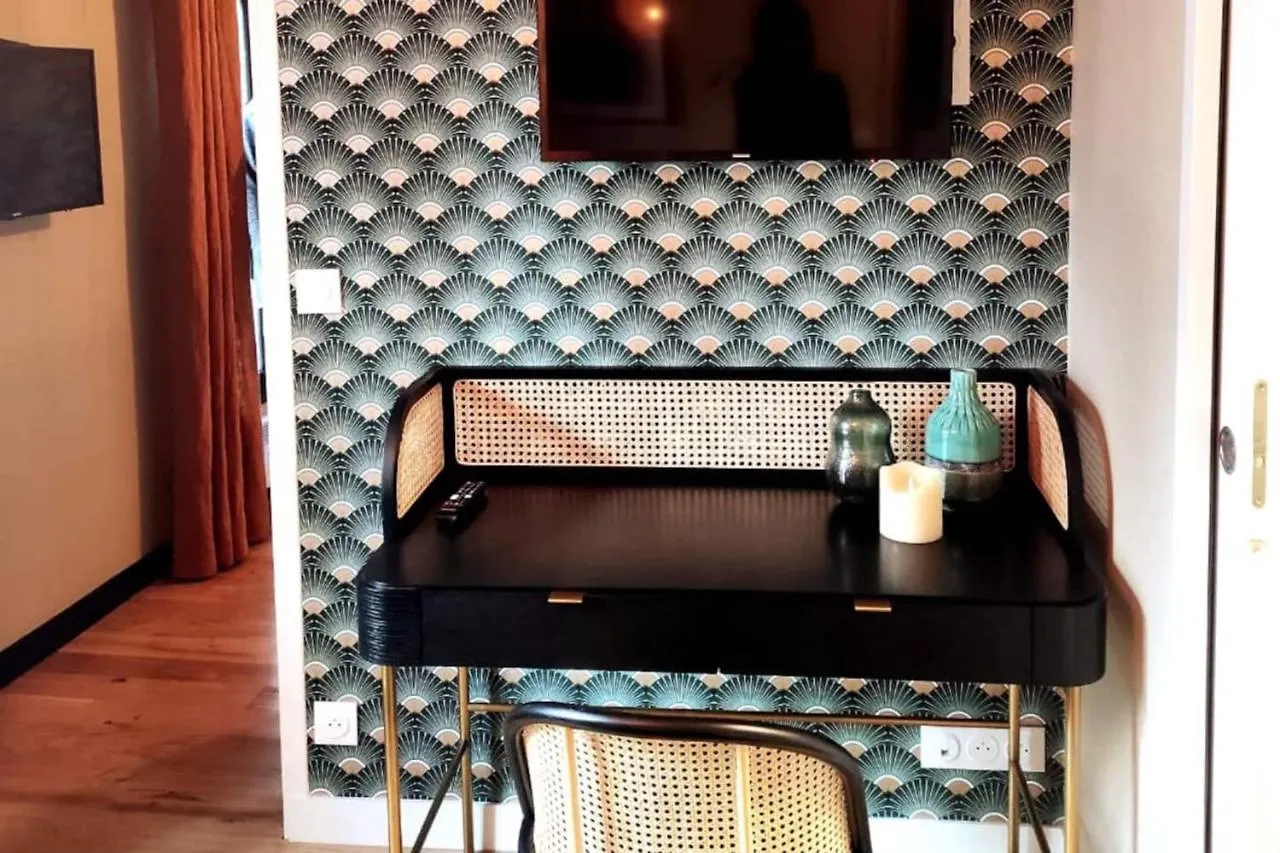 Cosy 1 Bedroom Apartment In Paris