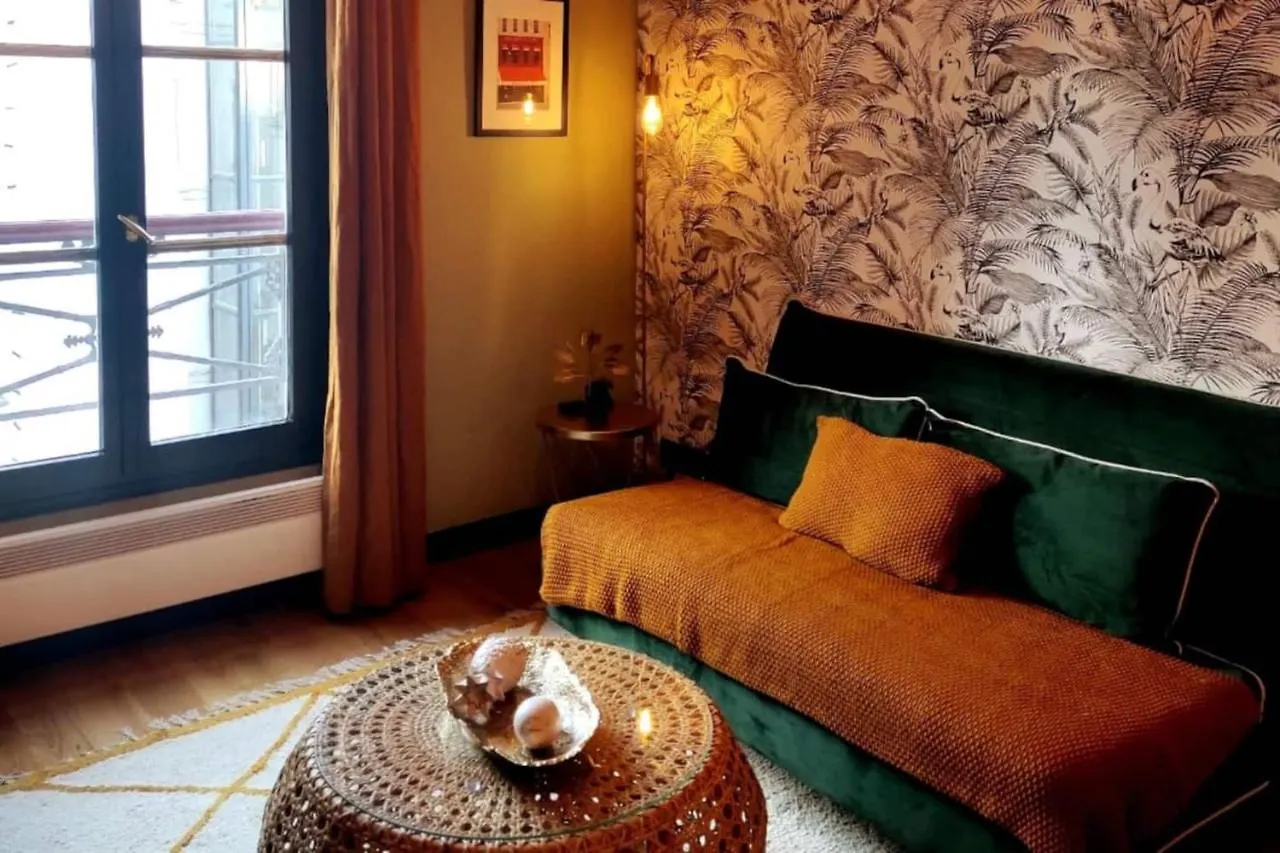 Cosy 1 Bedroom Apartment In Paris